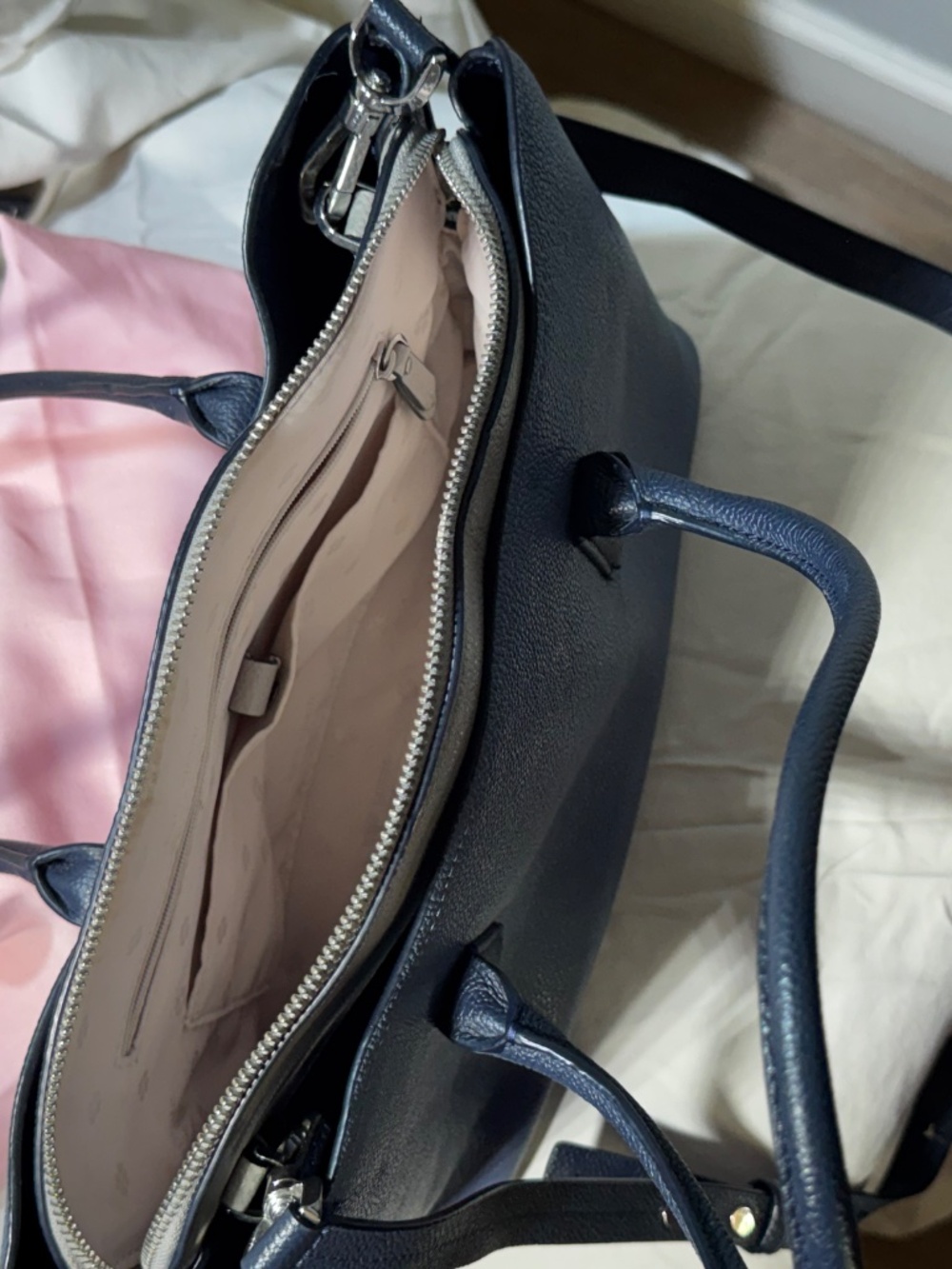 Kate Spade Purse - Picture 3 of 4